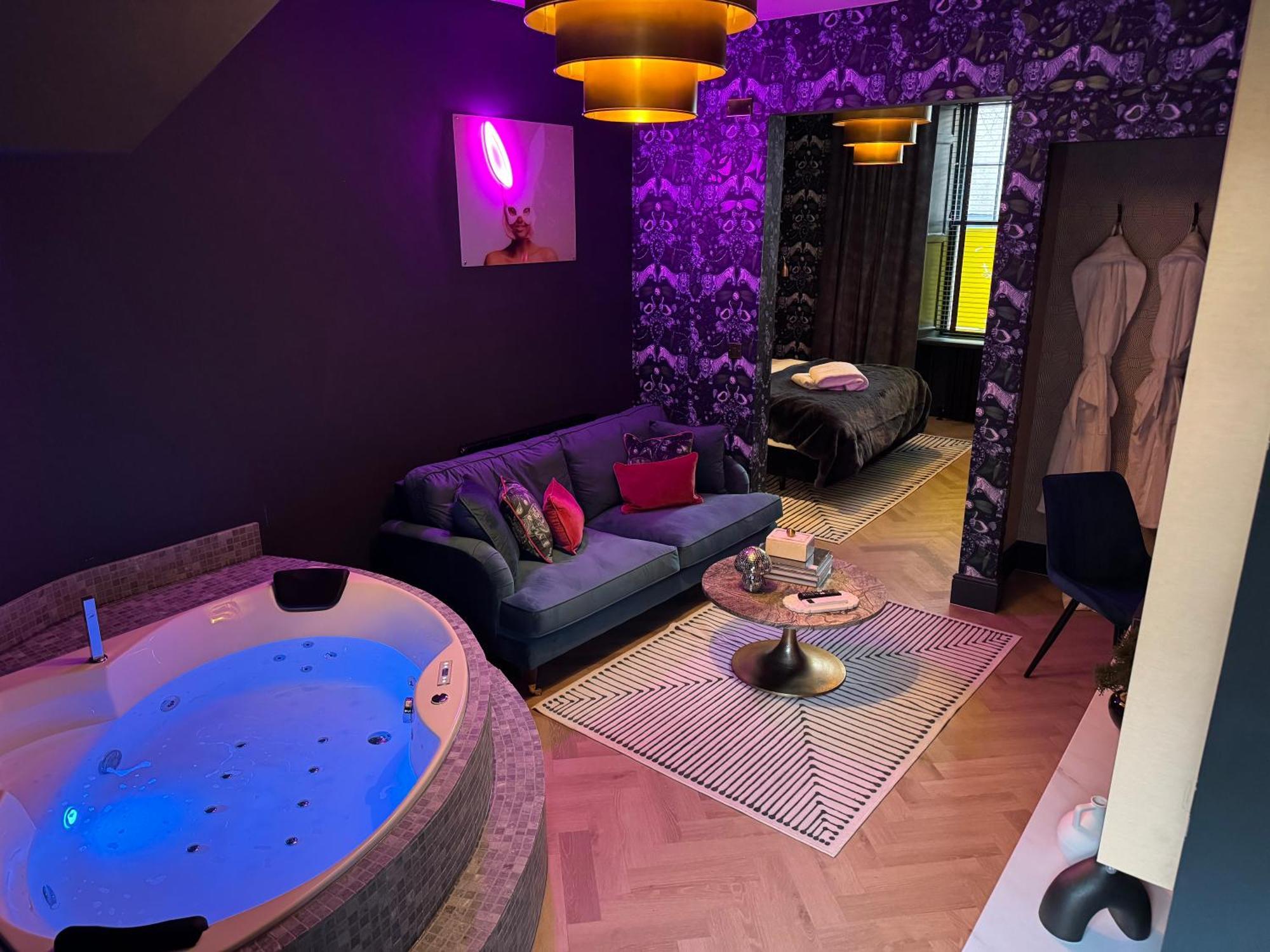 Secret Suites 兰卡斯特 外观 照片