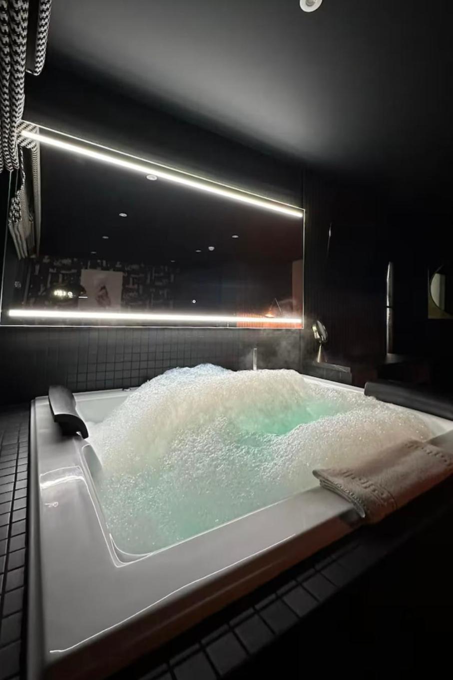 Secret Suites 兰卡斯特 外观 照片